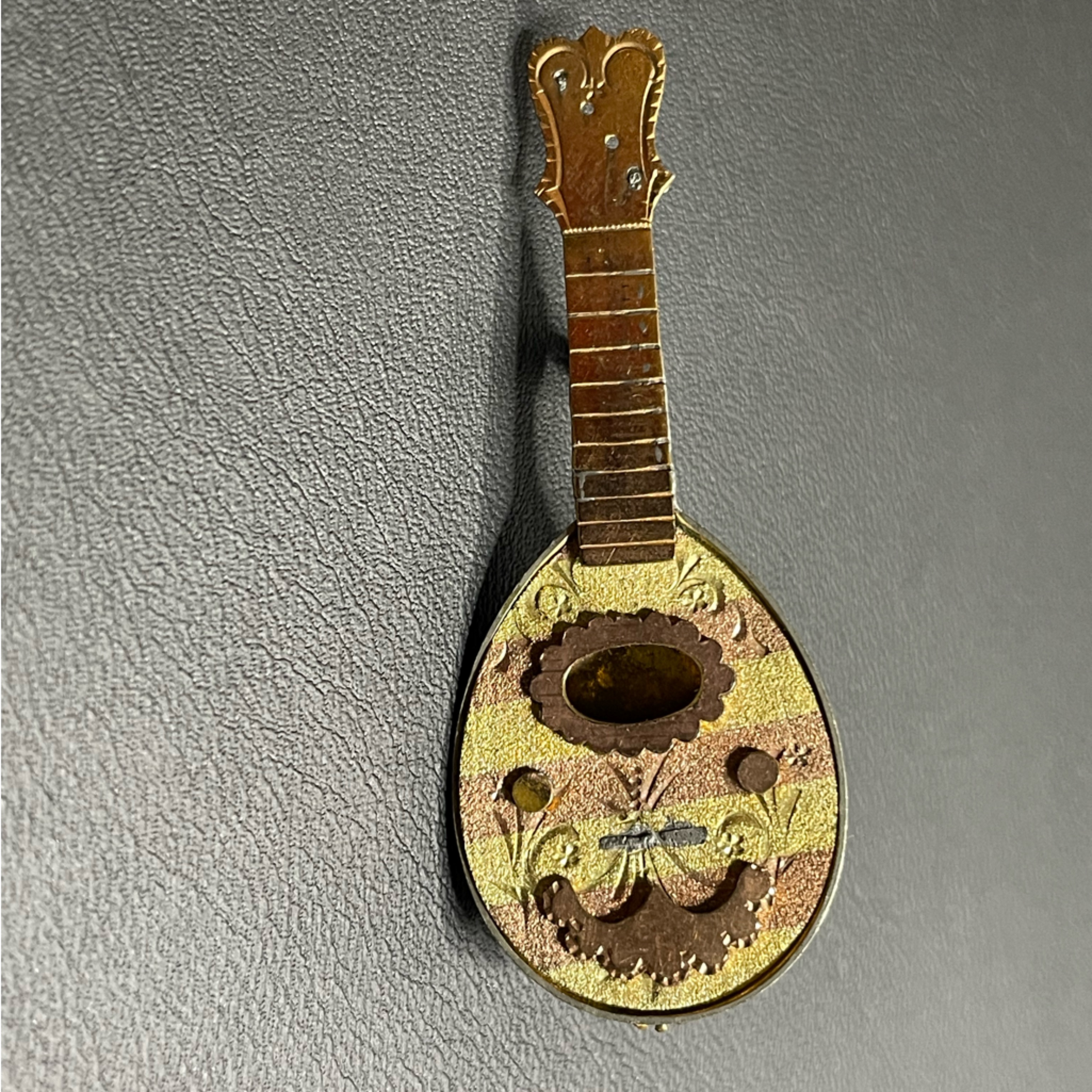 Antique Mandolin Mixed Metals Brooch Missing Strings 1890&acirc;s Clasp 218&acirc;